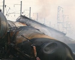 В Вологодской области сошел с рельсов грузовой поезд с нефтью