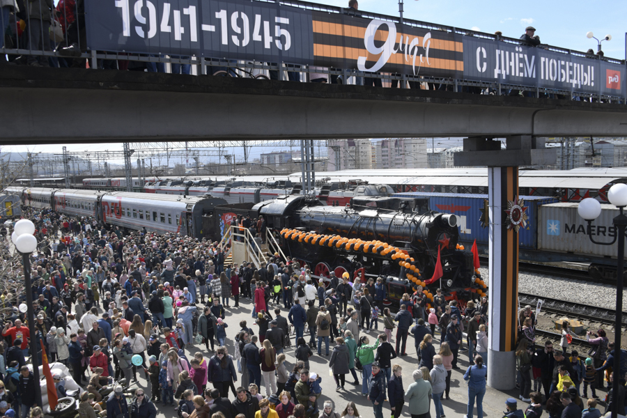 Ретро-поезд, который проследует до станции Чита-1 в рамках праздничных мероприятий в день Победы.