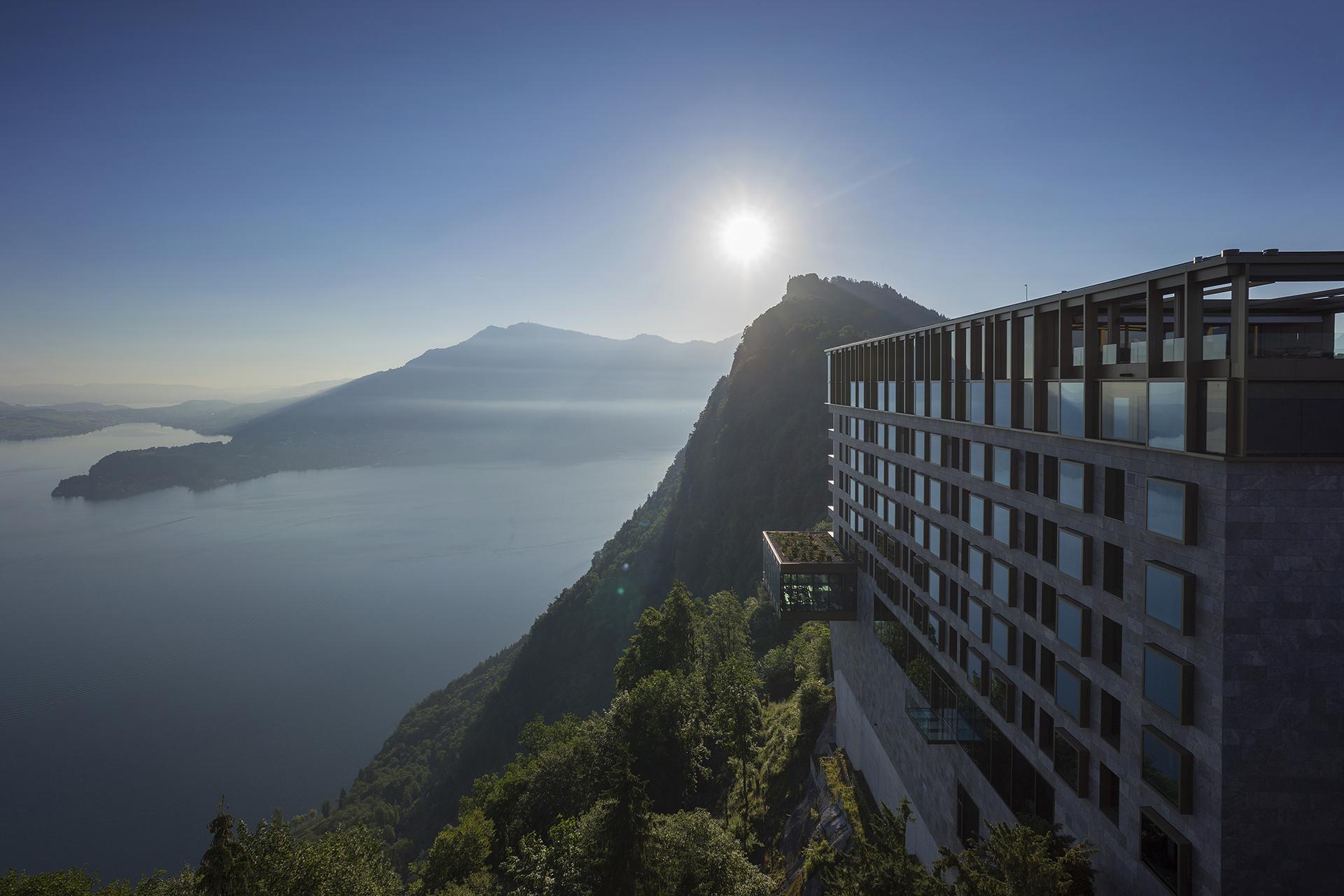 Отель Bürgenstock Hotel & Alpine Spa, отмеченный Michelin Keys