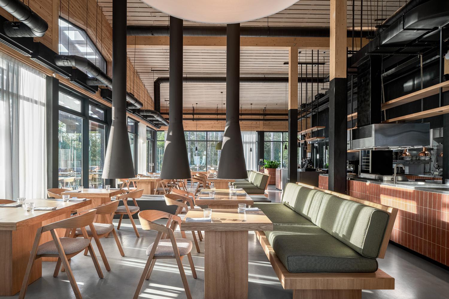 Интерьер ресторана Forest Hills