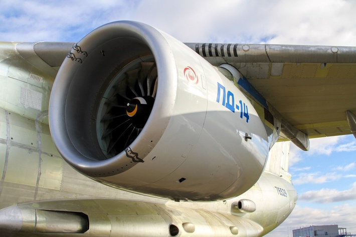 Двигатель ПД-14 &ndash; базовый двигатель семейства турбовентиляторных двухконтурных авиационных двигателей нового поколения с унифицированным газогенератором.