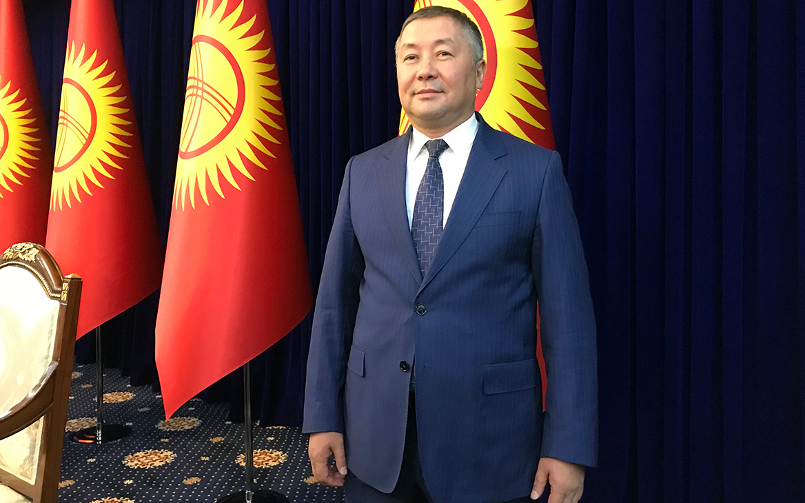 Спикер парламента Киргизии Исаев отказался принять полномочия президента