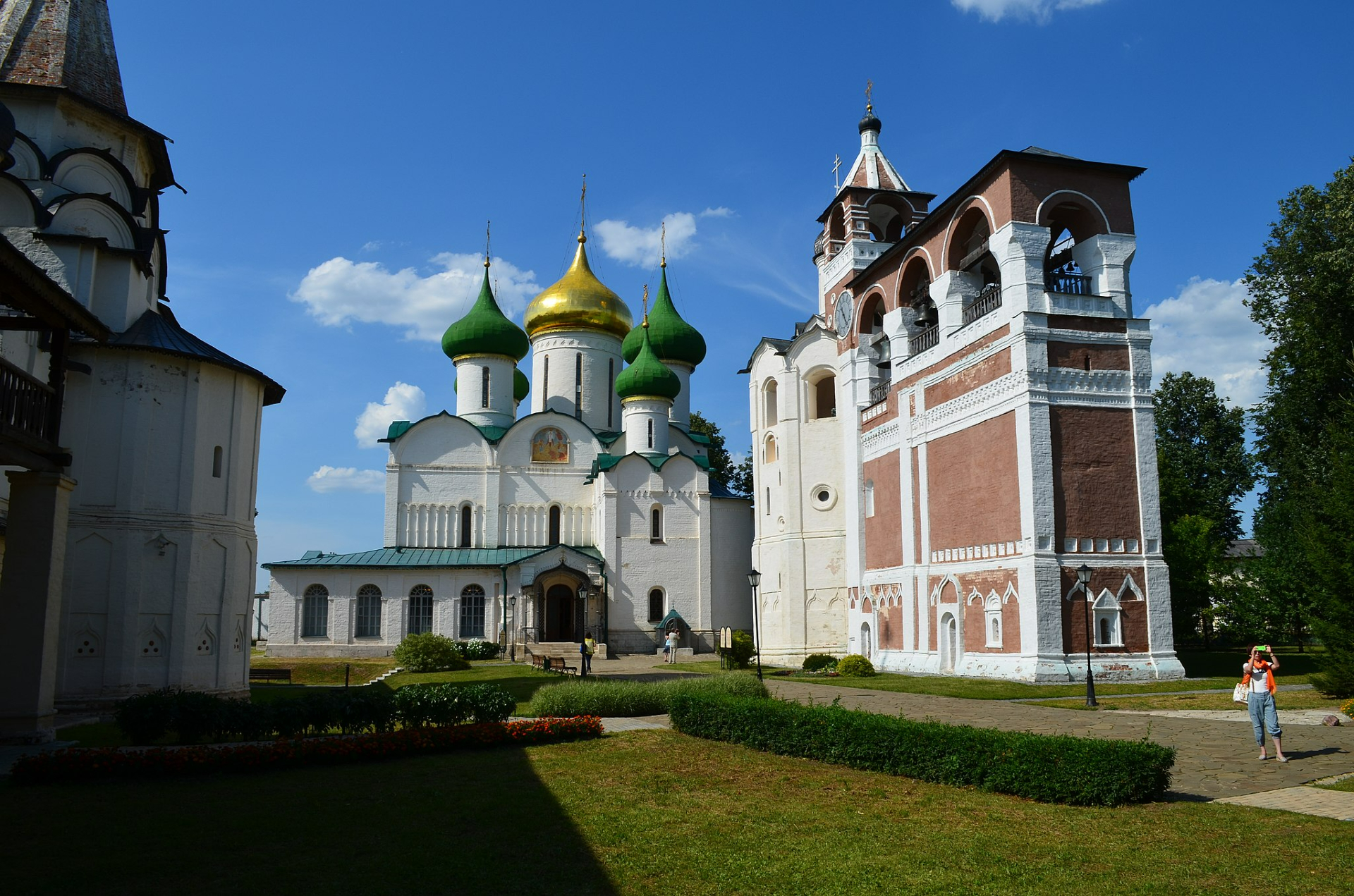 Спасо-Евфимиев мужской монастырь основал в 1352 году преподобный Евфимий по инициативе Суздальского князя Бориса Константиновича