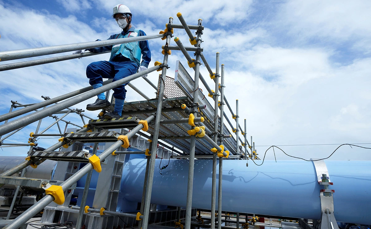  Eugene Hoshiko / Reuters