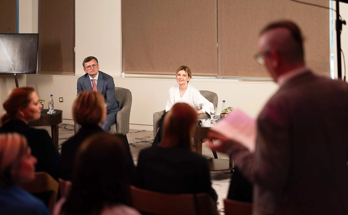 ZelenskaUA / Twitter