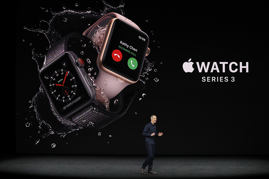 Компания представила обновленные &laquo;умные&raquo; часы Apple Watch Series 3, главным новшеством которых стала поддержка LTE-модуля. Вместо привычных сим-карт в &laquo;умных&raquo; часах будет использоваться электронная сим-карта. Также в новой версии &laquo;умных&raquo; часов обновили процессор, который стал на 70% мощнее по сравнению с предыдущей версией. С 19 сентября будет доступна для загрузки новая версия операционной системы для &laquo;умных&raquo; часов Apple &mdash; Watch OS 4. В ней появится возможность определения аритмии и предупреждения об этом владельца часов.

В продаже Apple Watch Series 3 для стран &laquo;первой волны&raquo; будут доступны с 22 сентября с LTE-модулем и без него. Цена составит от $399 и&nbsp;$329 соответственно.
