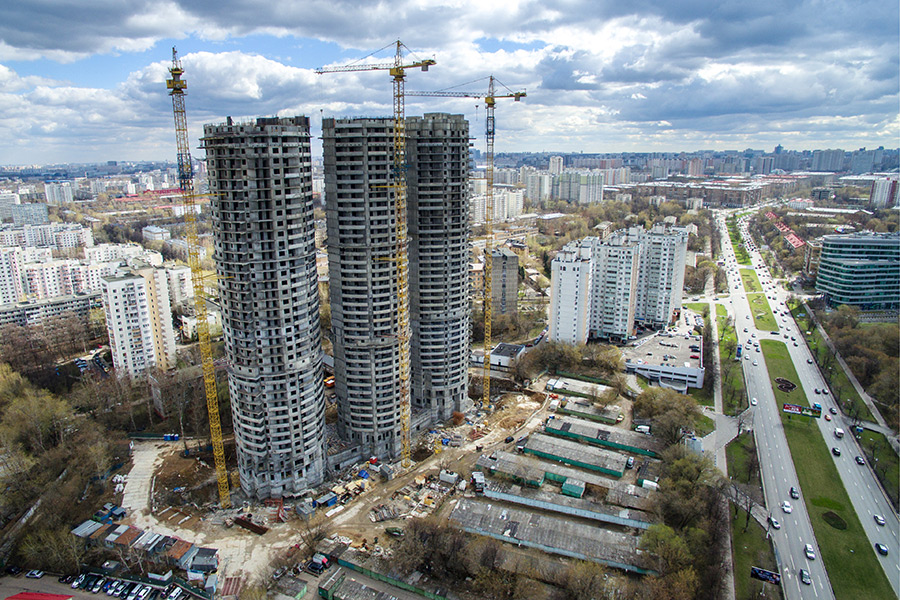 Незавершенное строительство жилых домов компании СУ-155 в Москве