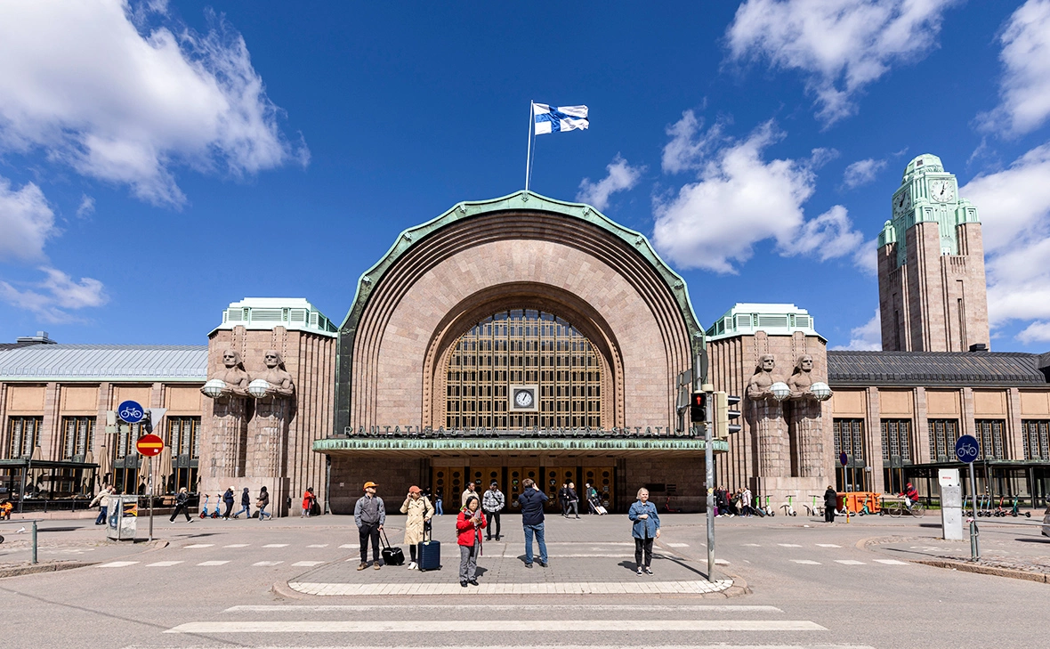 Ilari Nackel / Shutterstock