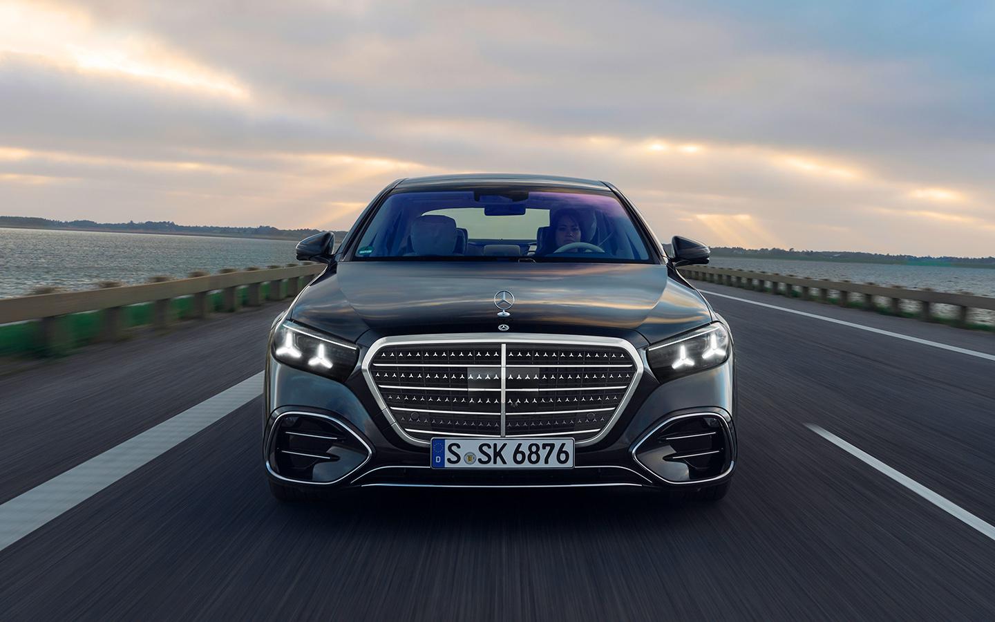Mercedes допустил закрытие заводов в Германии из-за высоких издержек