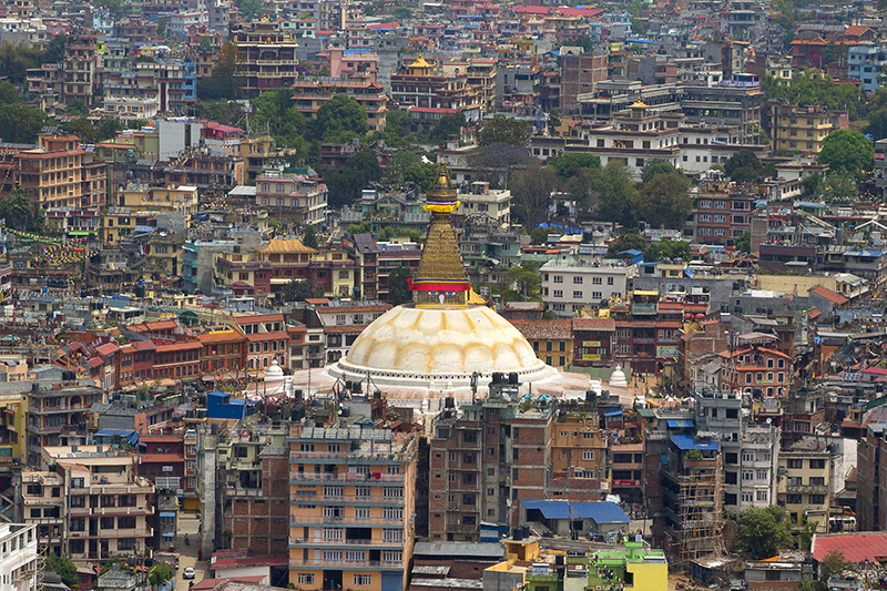 Ступа Боднатх

Ступа Боднатх расположена в&nbsp;центре буддийского храмового комплекса на&nbsp;окраине Катманду. Ступа была построена в&nbsp;V столетии и&nbsp;занесена в&nbsp;список культурного наследия ЮНЕСКО. Диаметр ступы&nbsp;&mdash; около 100 м, а&nbsp;высота ее&nbsp;&mdash; 40&nbsp;м. Боднатх считается центром тибетского буддизма, здесь останавливались паломники, которые путешествовали из&nbsp;Тибета в&nbsp;Индию. По&nbsp;легенде, ступа Боднатх&nbsp;хранит останки Будды Кашьяпы.


&nbsp;
