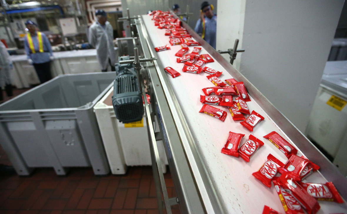 Производители KitKat и Durex предупредили о росте цен"/>













