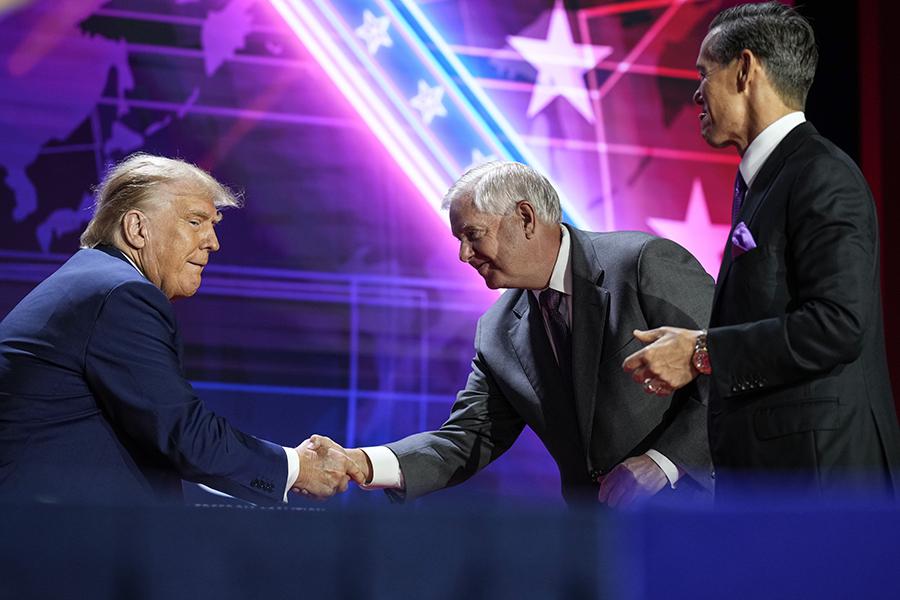 Дональд Трамп и Линдси Грэм в 2023 году