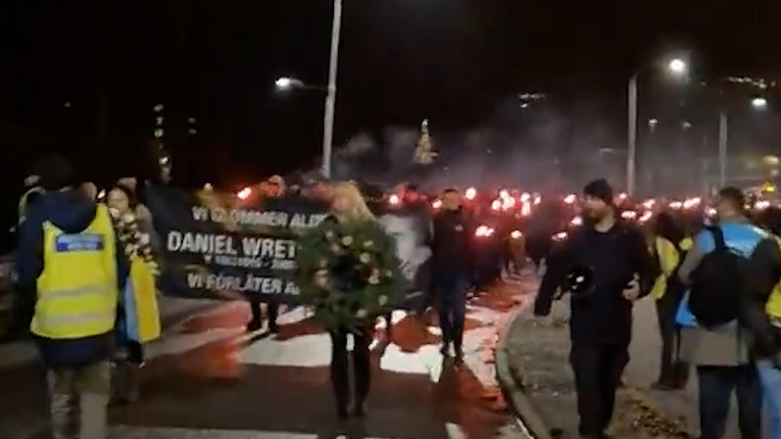 Первый за 15 лет марш ультраправых провели в пригороде Стокгольма