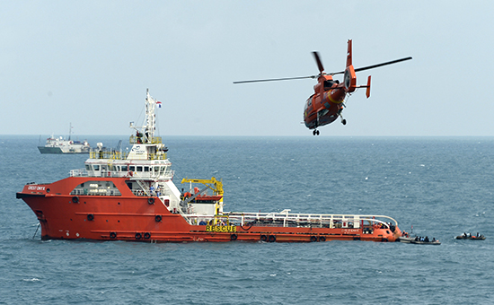 Поисково-спасательное судно Crest Onyx на месте операции