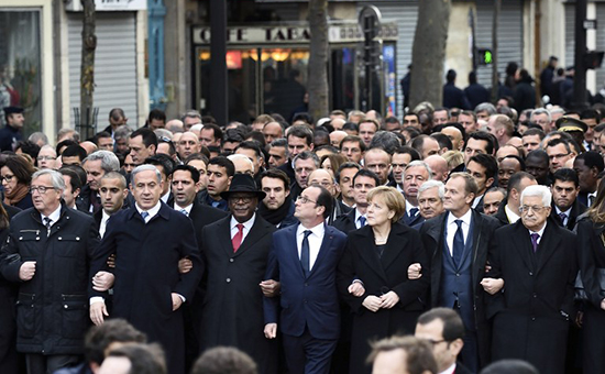 Премьер-министр Израиля Биньямин Нетаньяху(2-й слева), президент Франции Франсуа Олланд(4-й слева), глава Палестинской автономии Махмуд Аббас(справа)