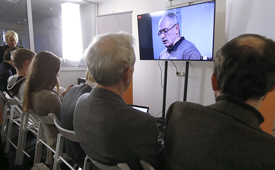 Онлайн-пресс-конференция экс-главы ЮКОСа&nbsp;Михаила Ходорковского в&nbsp;офисе общественного движения &laquo;Открытая Россия&raquo;, 9 декабря 2015 года