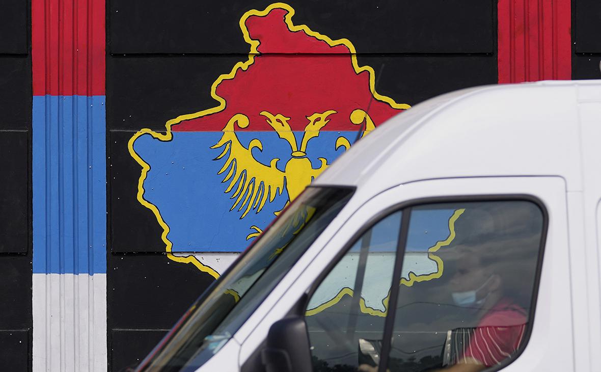 Кремль назвал абсурдными планы Косово запретить сербские документы"/>













