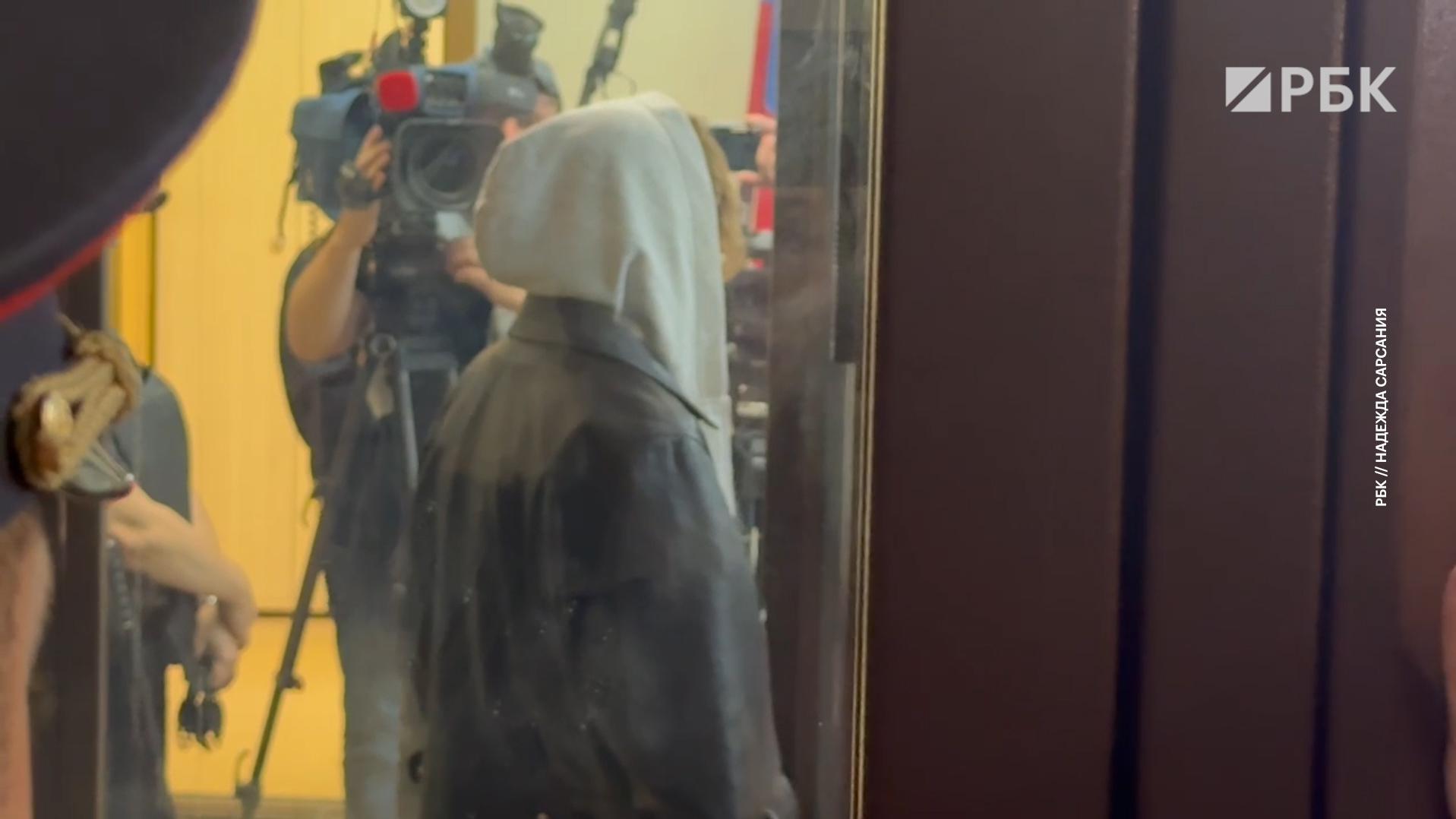 Суд отказался отправить под домашний арест актрису Аглаю Тарасову