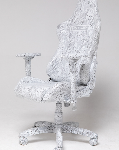 Кресло Balenciaga, созданное Гарри Нуриевым