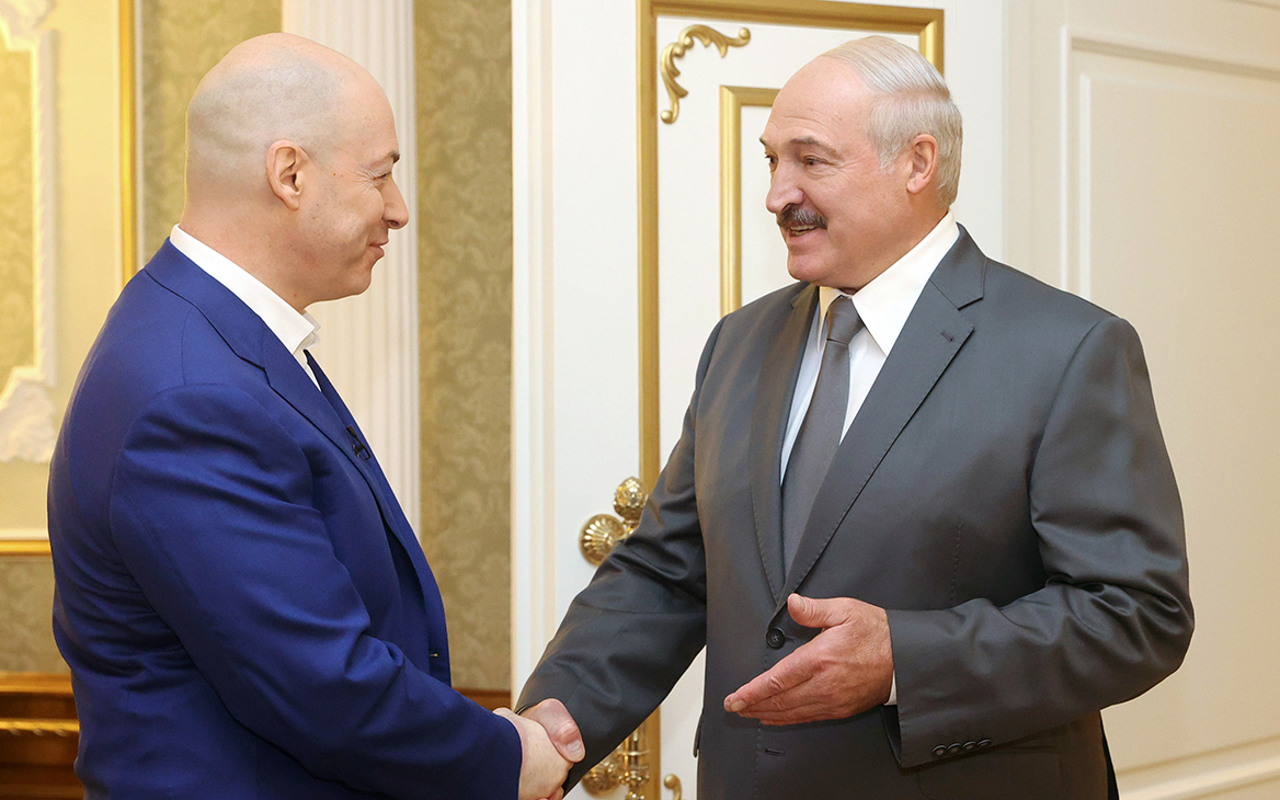 «Лукашенко никуда не побежит»: цитаты из интервью президента Белоруссии