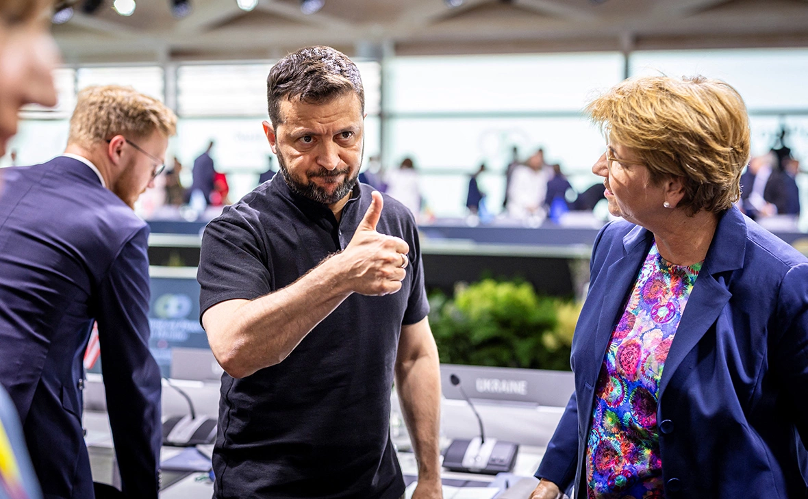 Michael Buholzer / Reuters