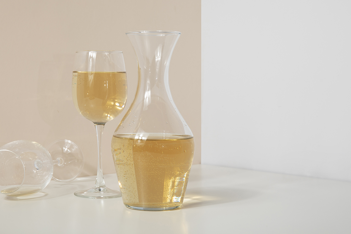 На этой неделе выбор Романа Сосновского остановился на плотном, но не тяжеловесном вине из небольшого хозяйства в Жюра