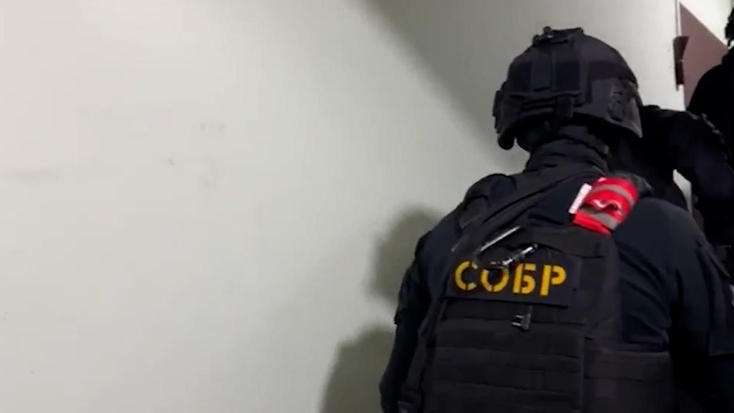 МВД задержало 11 человек, которые нелегально возили лекарства в мебели