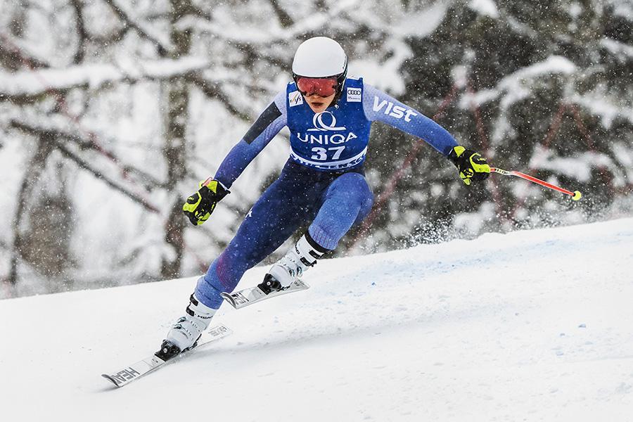 Юлия Плешкова во время соревнований по скоростному спуску на Кубке мира Audi FIS по горнолыжному спорту в Австрии.&nbsp;10 января 2026 года