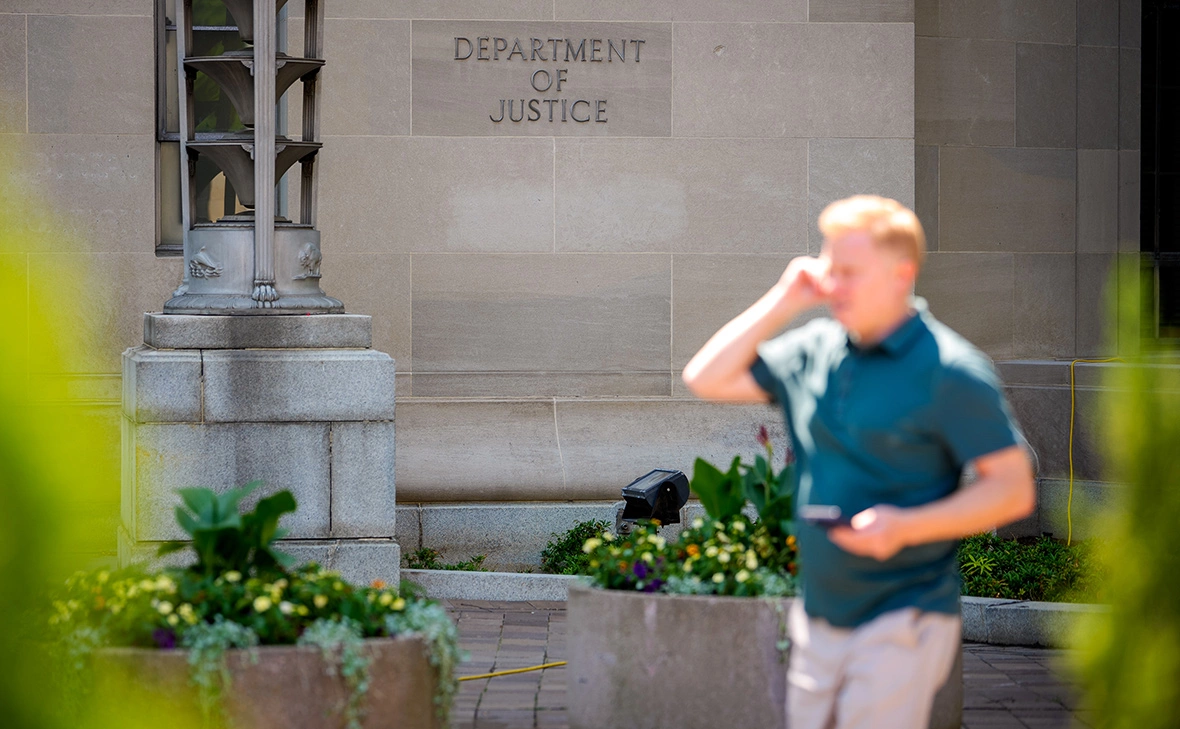 Andrew Harnik / Getty Images