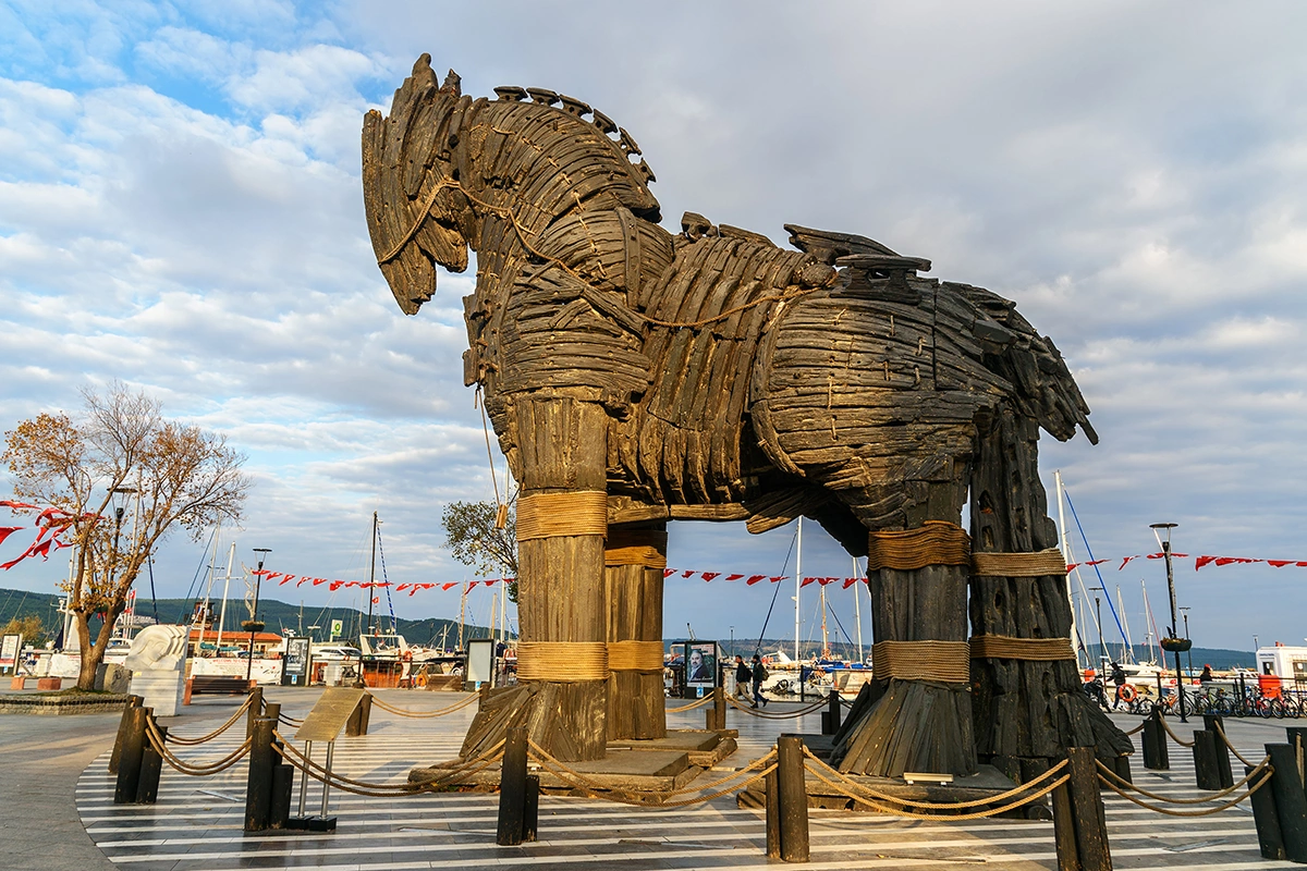 Троянский конь из фильма «Троя» в городе Чанаккале
