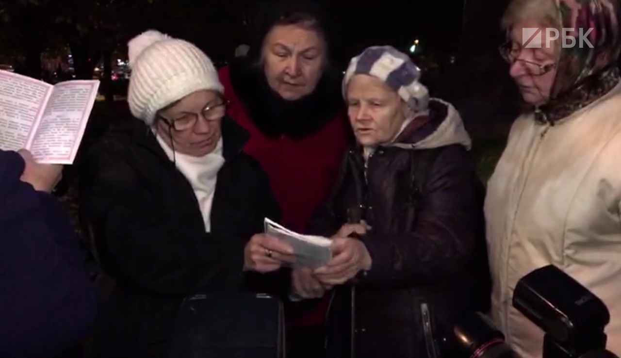 В Петербурге перед премьерой «Матильды» началось молитвенное стояние