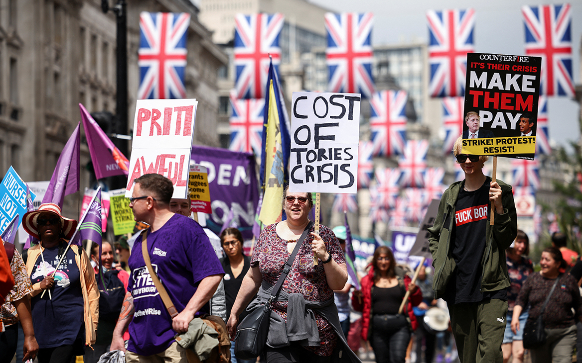 Тысячи жителей Лондона вышли на митинг из-за кризиса стоимости жизни