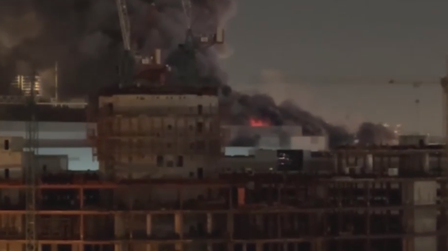 «Крокус Сити Холл» загорелся после нападения