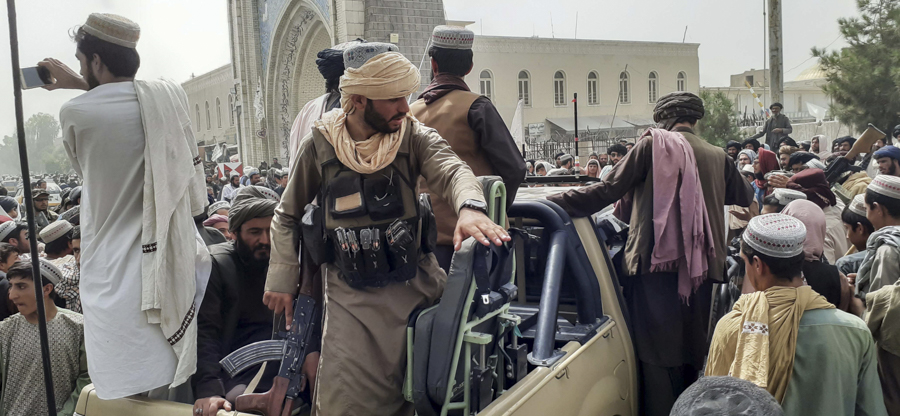 Патруль талибов в Кандагаре