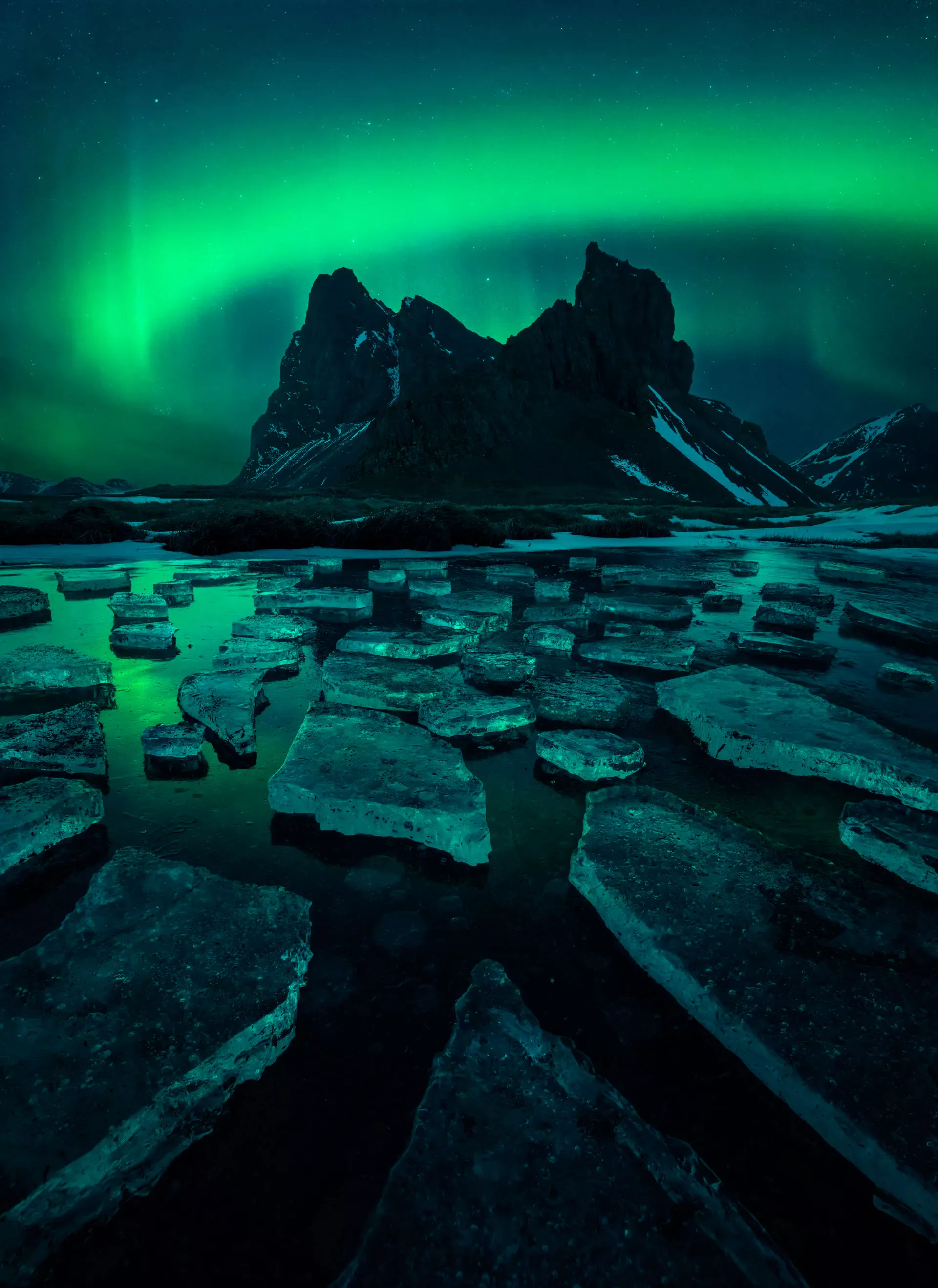 <p>Снимок северного сияния, сделанный в Исландии</p>