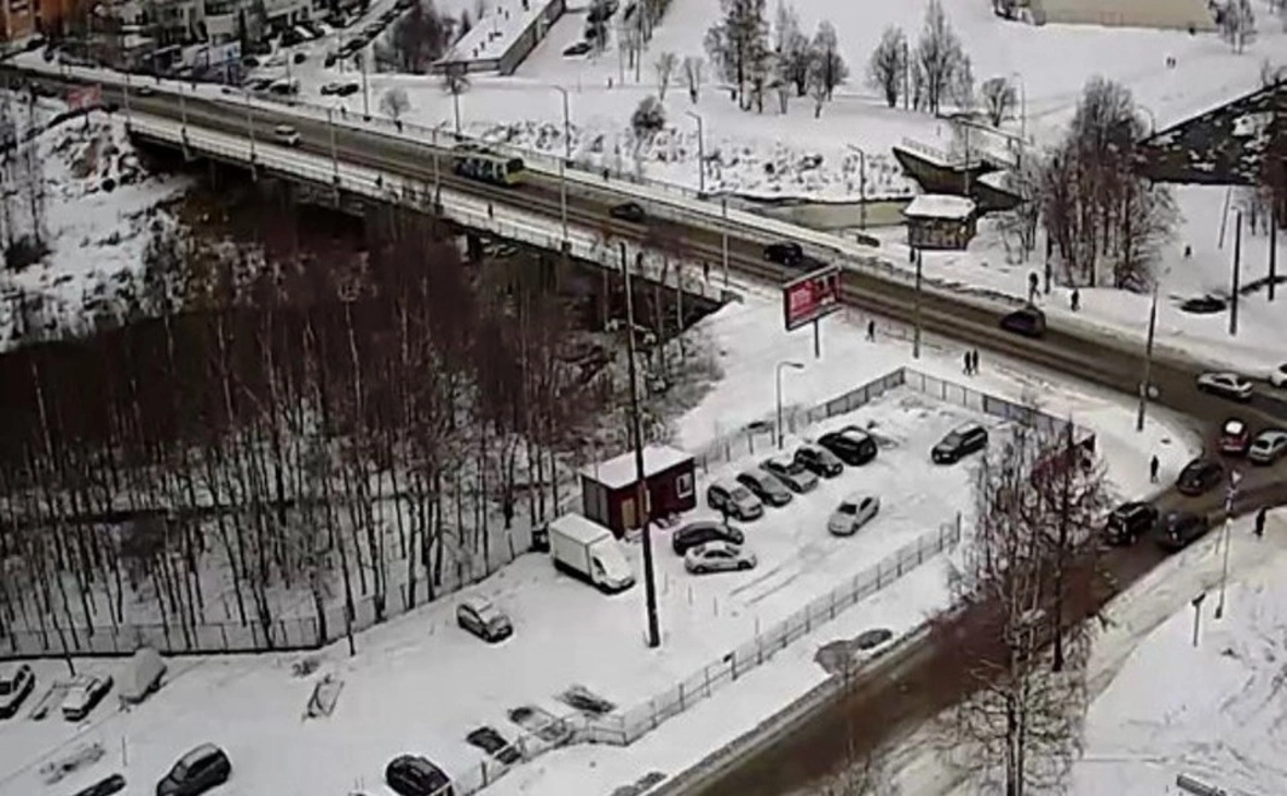 Мост на ул. Маршала Мерецкова зимой 2018 года / /vk.com/ptz_mo