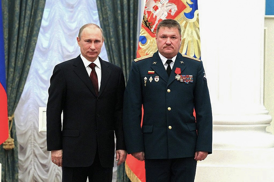 Валерий Асапов получает орден&nbsp;​&laquo;За заслуги перед Отечеством&raquo; IV степени из рук Владимира Путина


