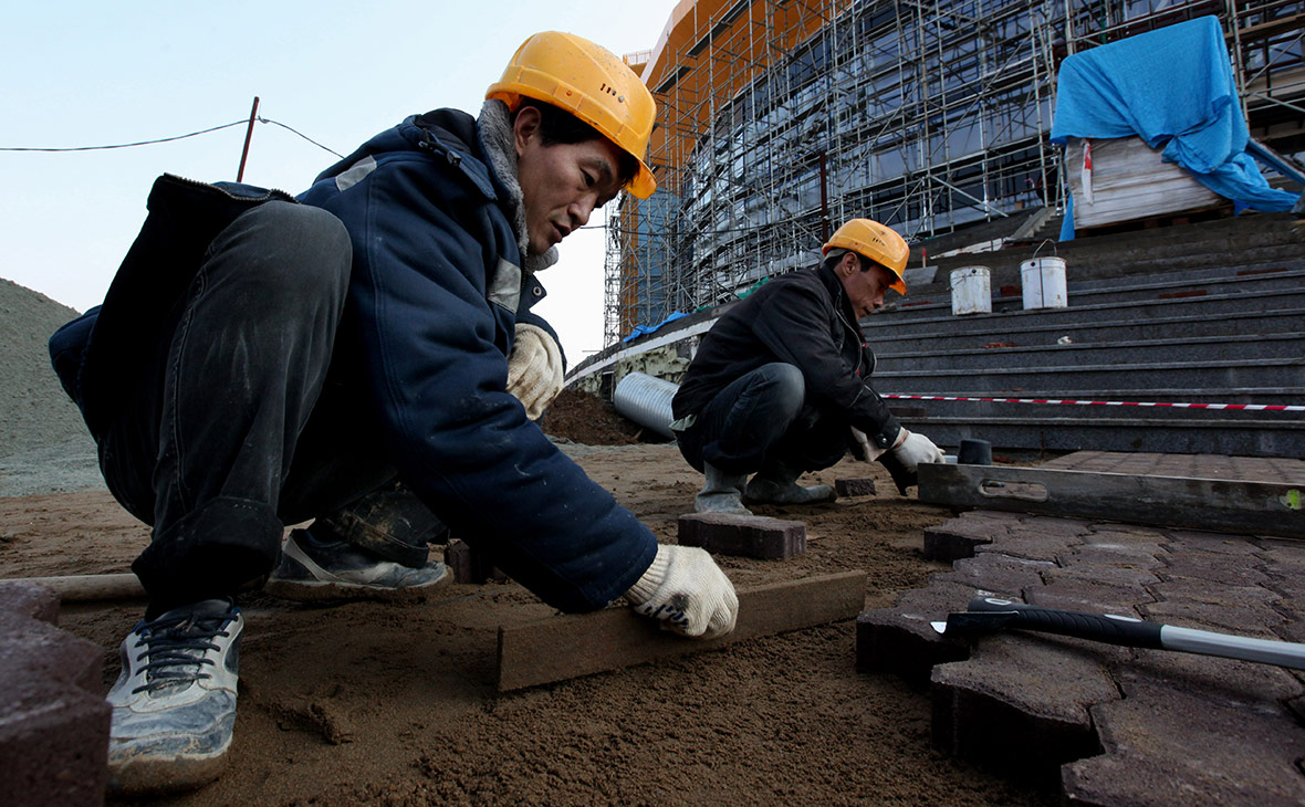 Рабочие из КНДР во Владивостоке


