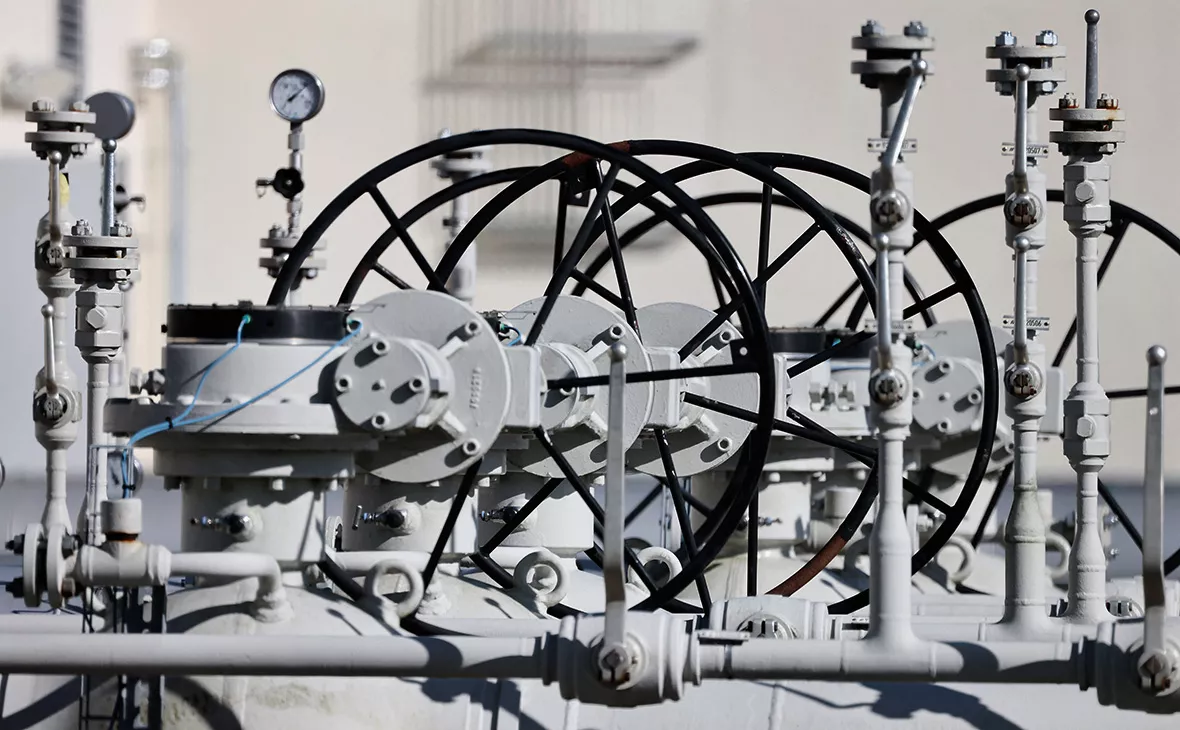 Hannibal Hanschke / Reuters