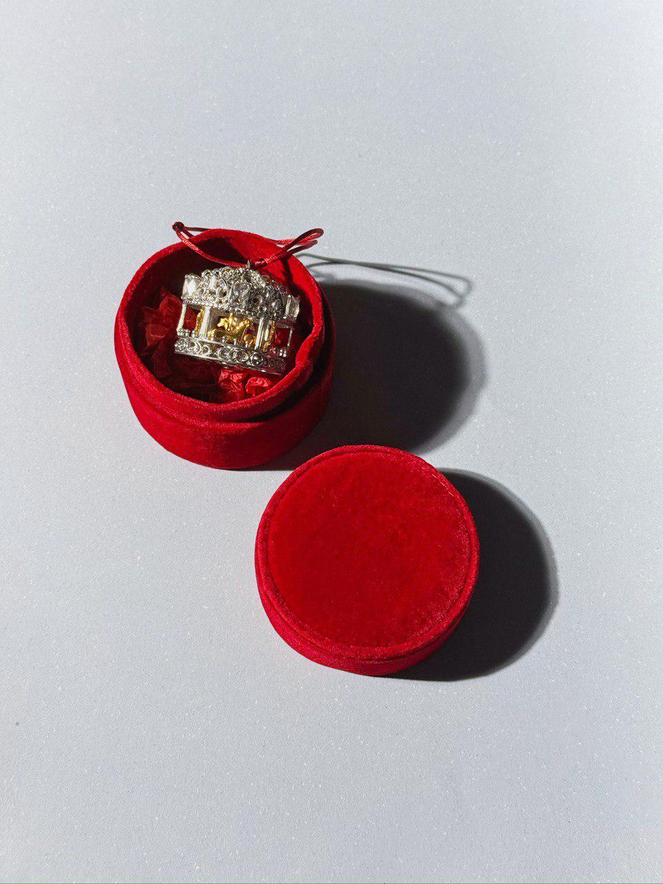 Серебряная новогодняя игрушка &laquo;Карусель&raquo;, Sbleskom, 46 990 руб. (sbleskom.ru)