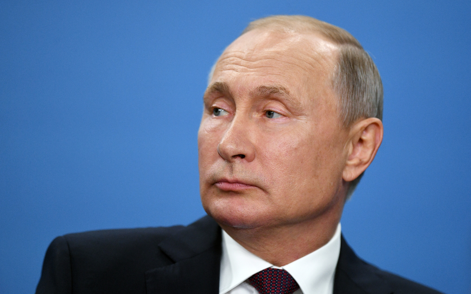 «Коммерсантъ» сообщил об увольнении Путиным почти 30 силовиков