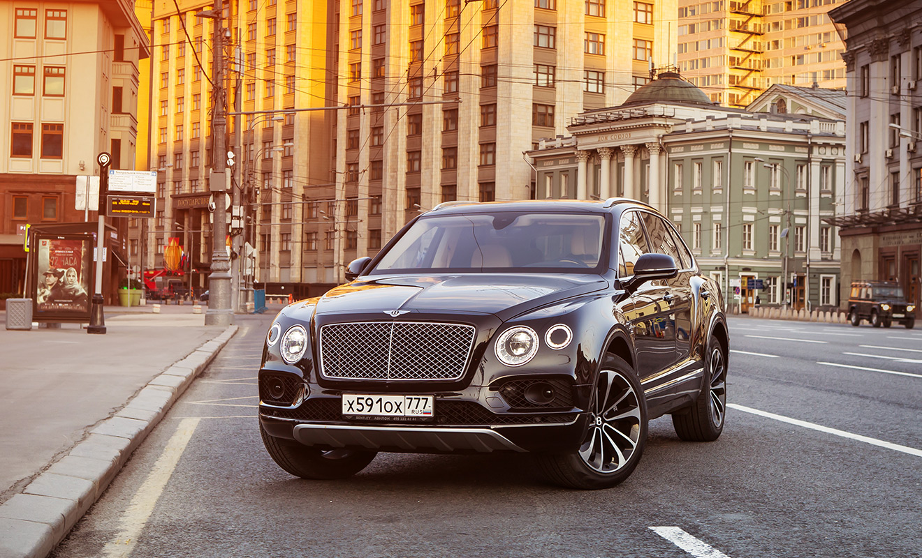 Bentley Bentayga (588 автомобилей). Цена&nbsp;&mdash; от 13,7 млн рублей.

