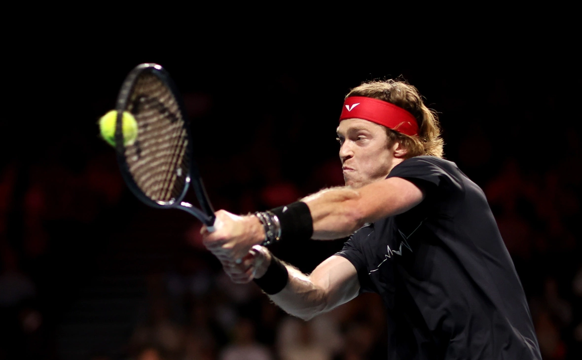  Julian Finney / Getty Images 