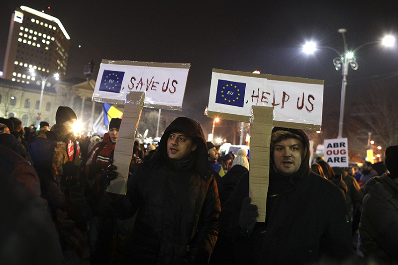 Крупнейшие за последние 25 лет акции протеста в Румынии