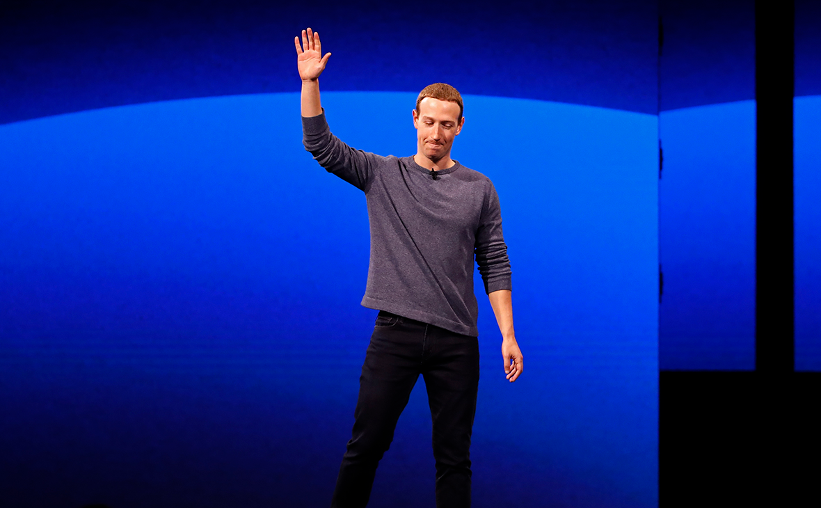 Владелец Facebook приостановит наем сотрудников и сократит расходы