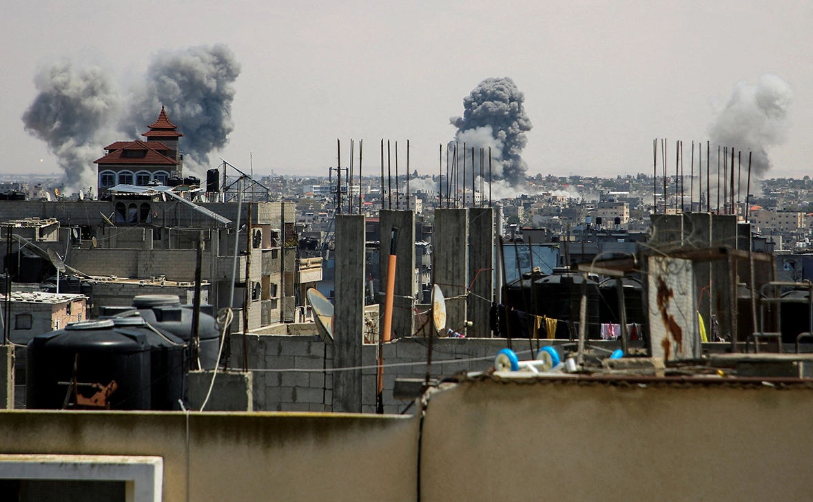 Hatem Khaled / Reuters