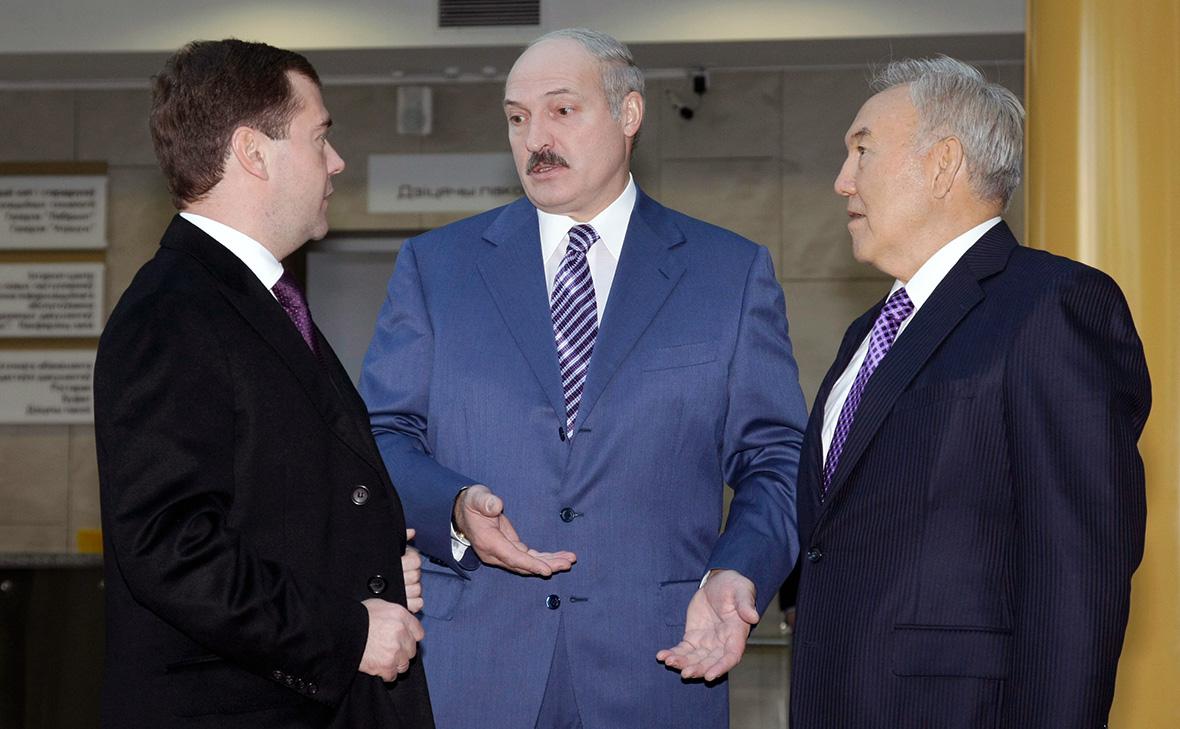 Дмитрий Медведев, Александр Лукашенко и Нурсултан Назарбаев (слева направо)