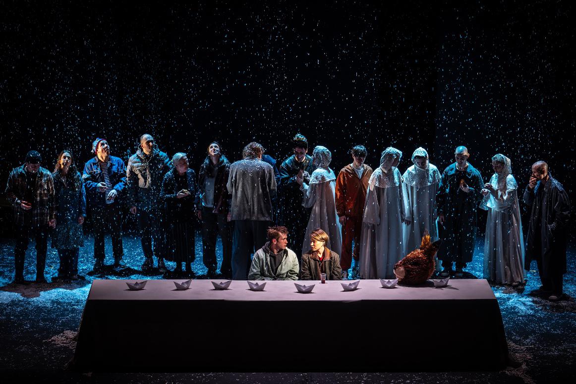 Необъяснимое прекрасно: каким получился новый спектакль Романа Михайлова