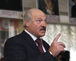 А.Лукашенко хочет сократить госаппарат в Белоруссии на четверть