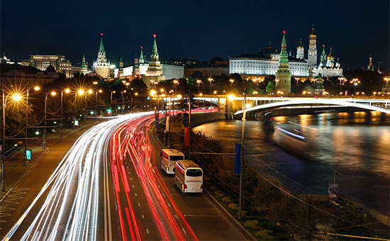 Вид на Кремль с набережной Москвы-реки